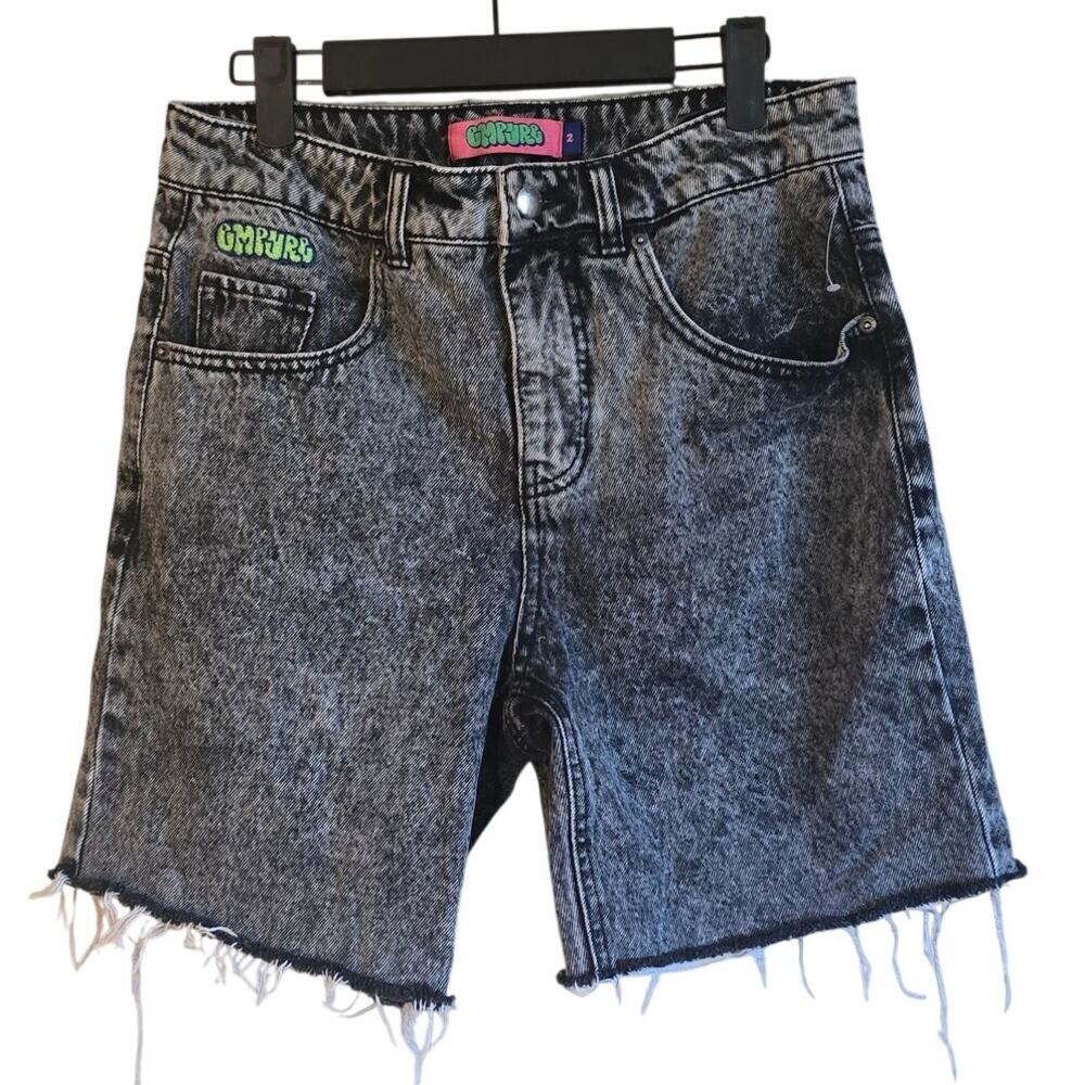 Empyre patch stone wash cut off shorts size 2